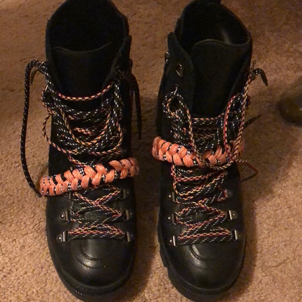 GENTLY USED ✨Schutz Lug boots